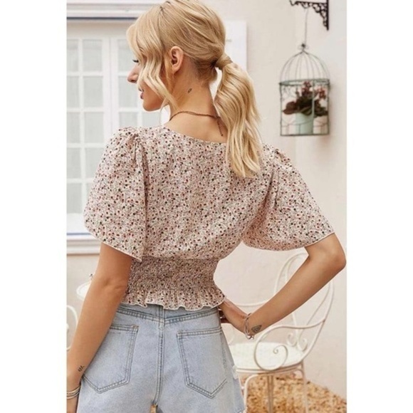 Boutique sweet floral blouse | small & XLarge - Picture 2 of 4